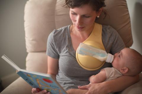 Baby Bottle Holder -The Hands Free Way To Feed Your Baby
